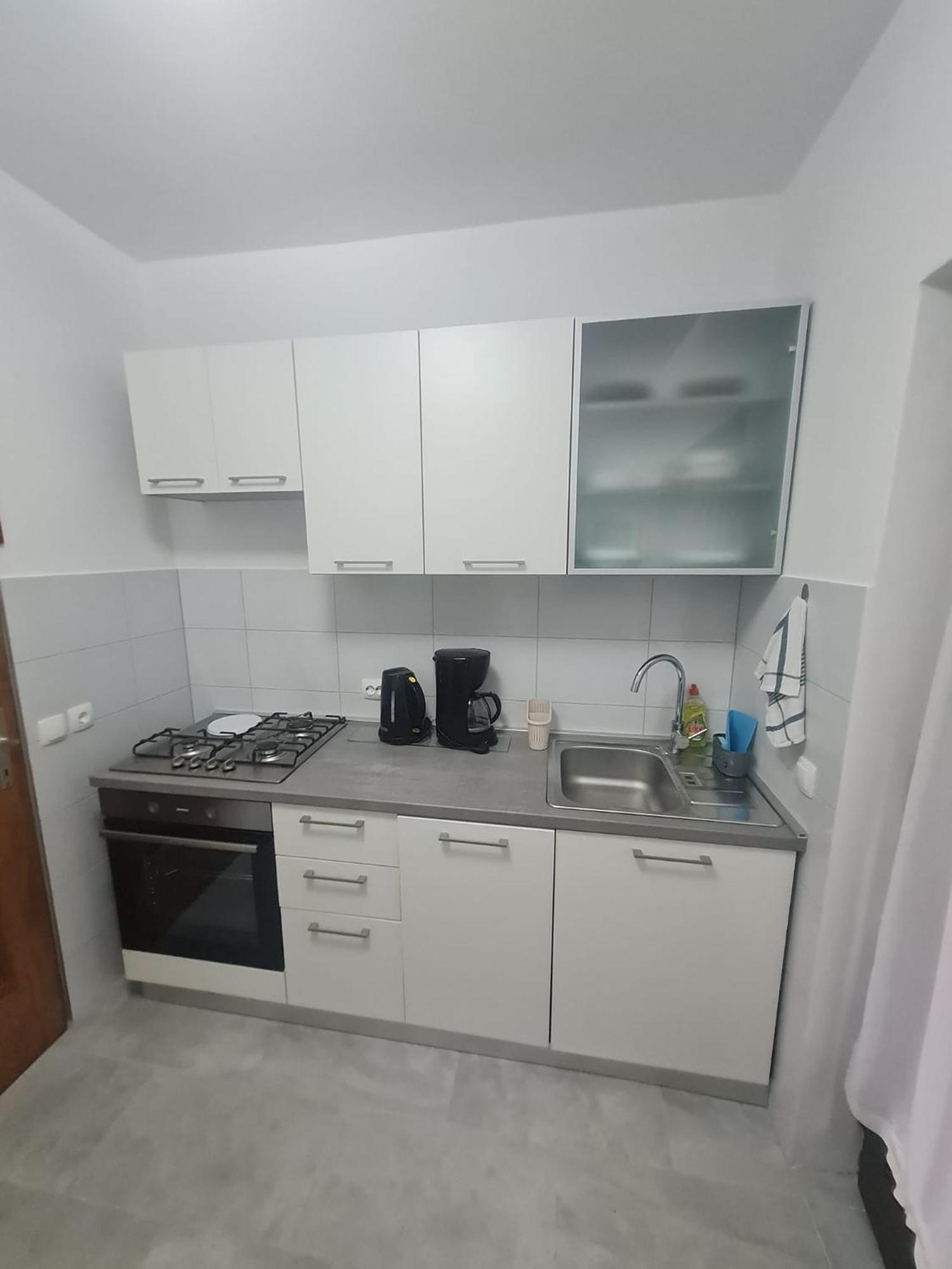Apartment Anton Pinezići Eksteriør bilde
