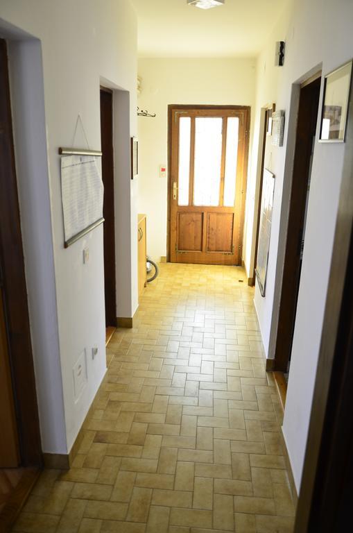 Apartment Anton Pinezići Eksteriør bilde